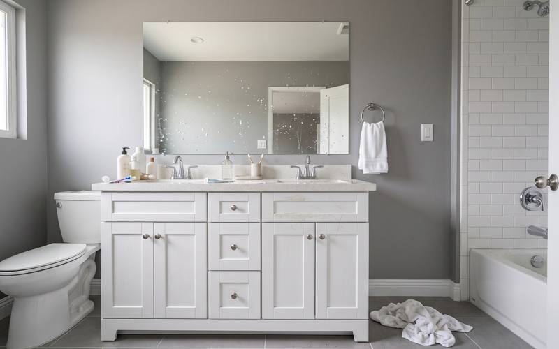 Illustration of the same hall bathroom before cleaning